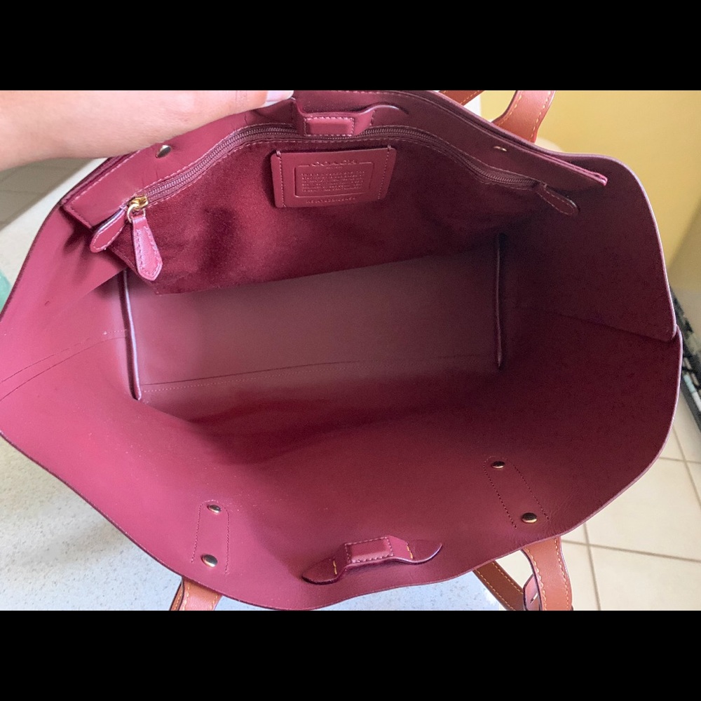 Coach Central Tote in Tan - Picture 2 of 5